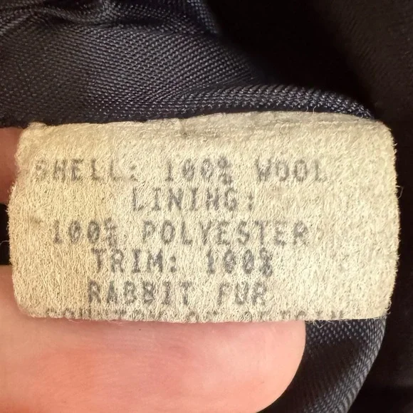 Wool coat - Picture 10 of 12